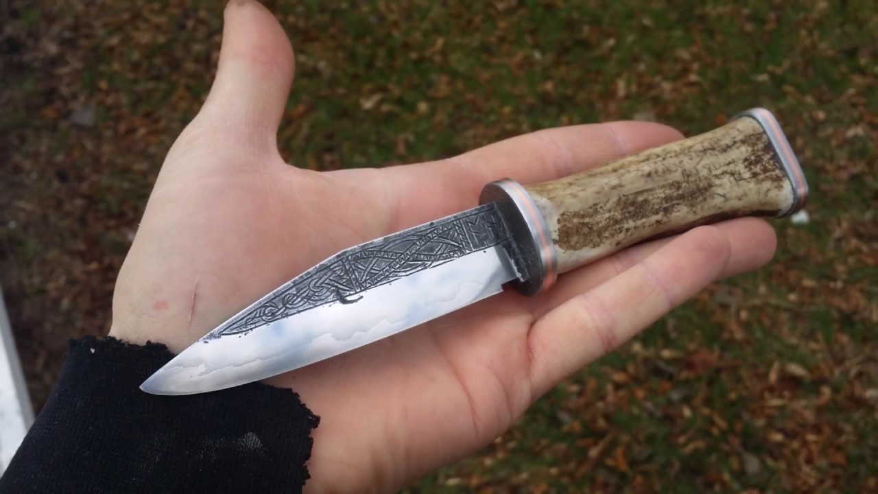 Bladesmithing - forging a laminated seax inspired EDC with copper inlay and stag handle