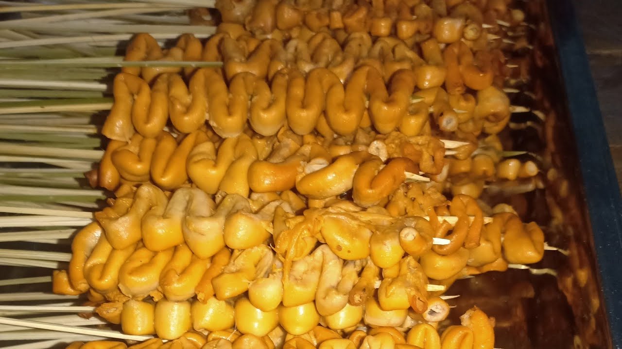 (STEP 1) Patok na negosyo Turuan ko kayo pano ang pasarapin ang isaw/bituka ng manok #isaw #ihawihaw