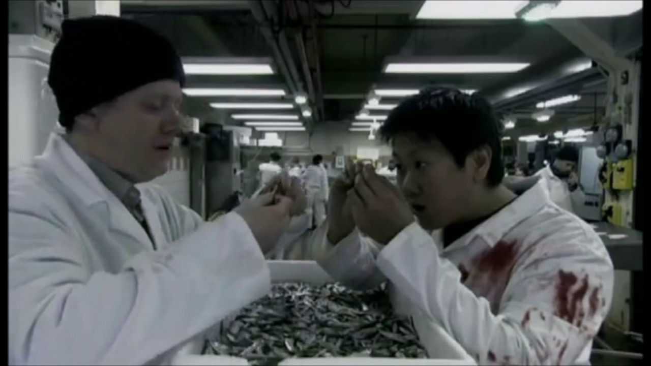 15 Storeys High - Errol's new job at the fish market