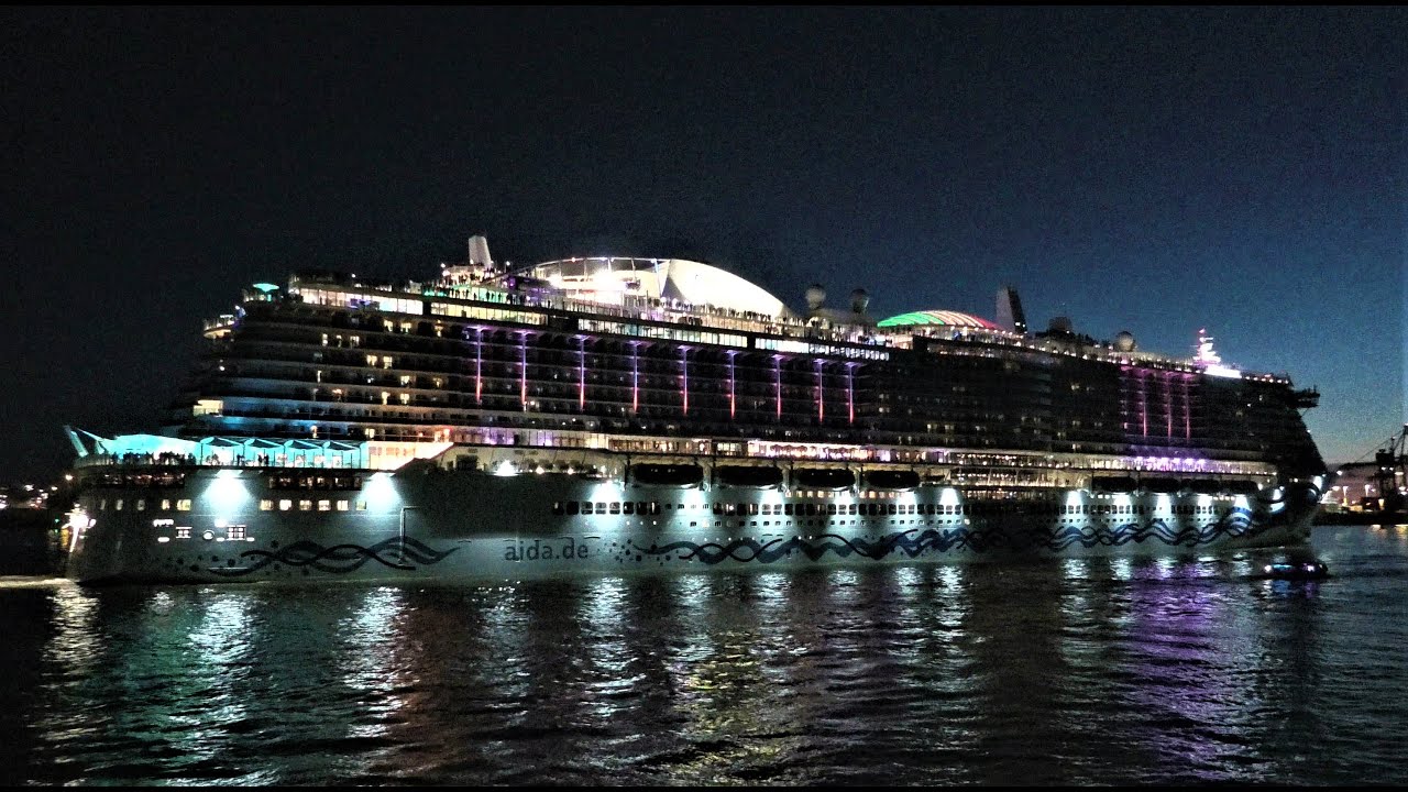 1080p AIDAcosma traumhafter start ihrer Jungfernfahrt im Hamburger Hafen (HORN) 26.02.2022