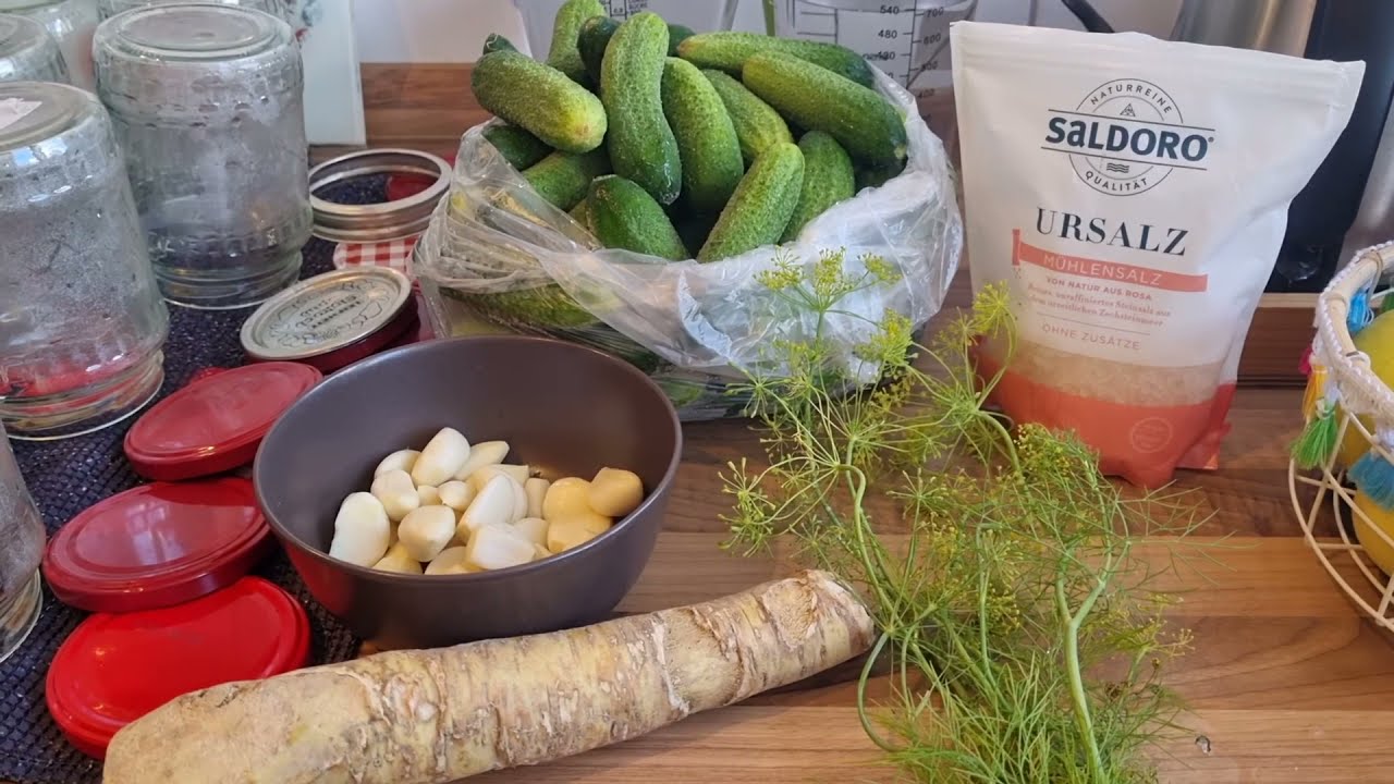 Eingelegte saure Gurken nach polnischer Art