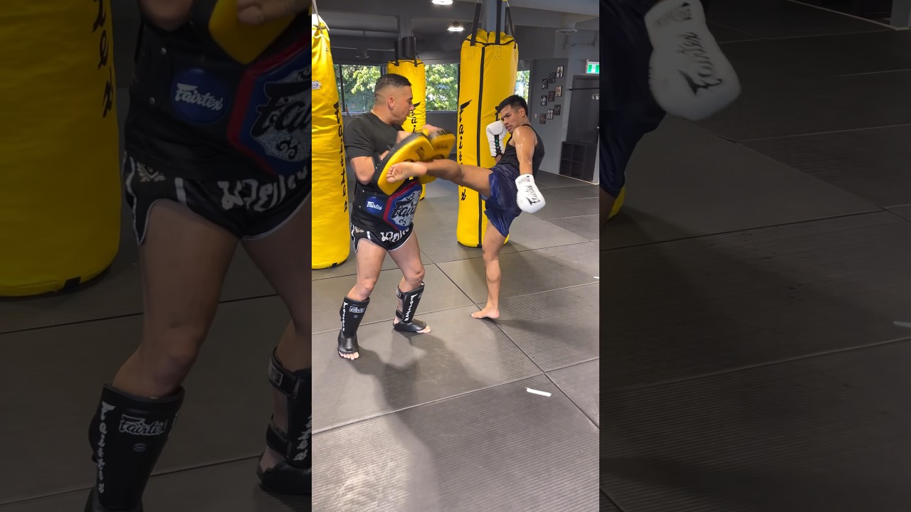 Muay Thai Training - High Volume Finish with Petpanomrung Kiatmuu9 and Adrian Fairtex