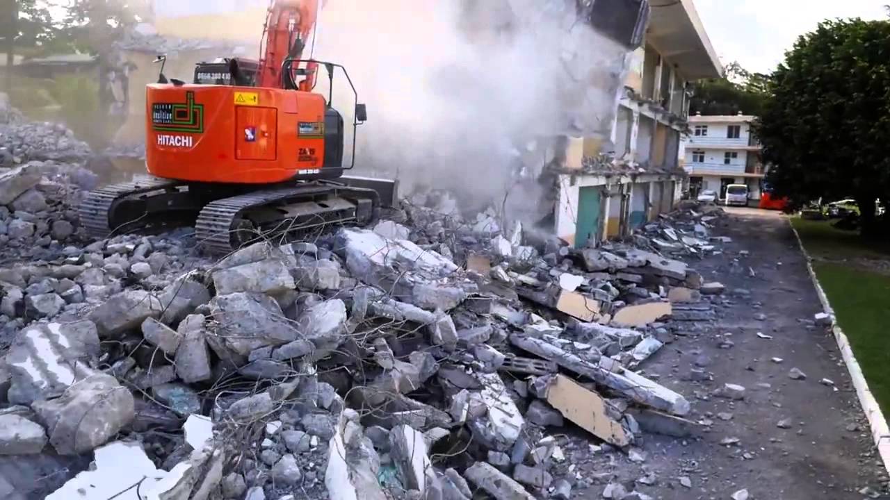 ARDEN SHEARS CU2000/CU022 BB - demolition works, view from the sky