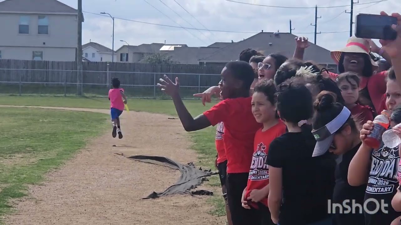 Field Day at school 4th grade 2026 #BlazingBenji on anchor leg💨