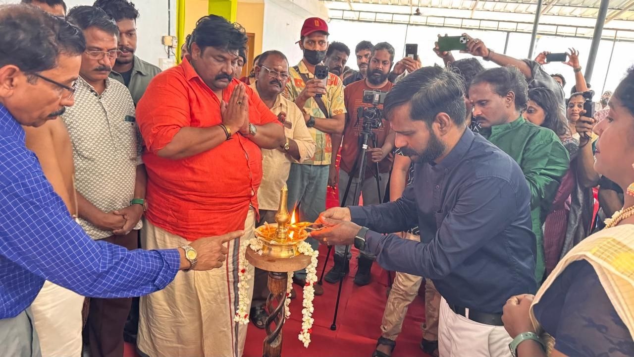 *ഓ പ്രേമാ *എന്ന ചിത്രത്തിന്റെ പൂജാ ചടങ്ങിൽ
