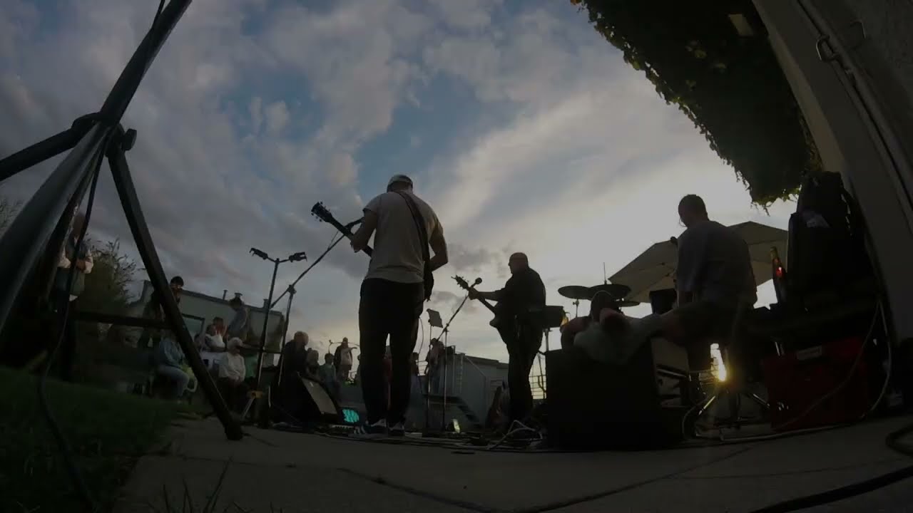 Mannequin - So High (Live on Rooftop, Berlin - 2025-09-13)