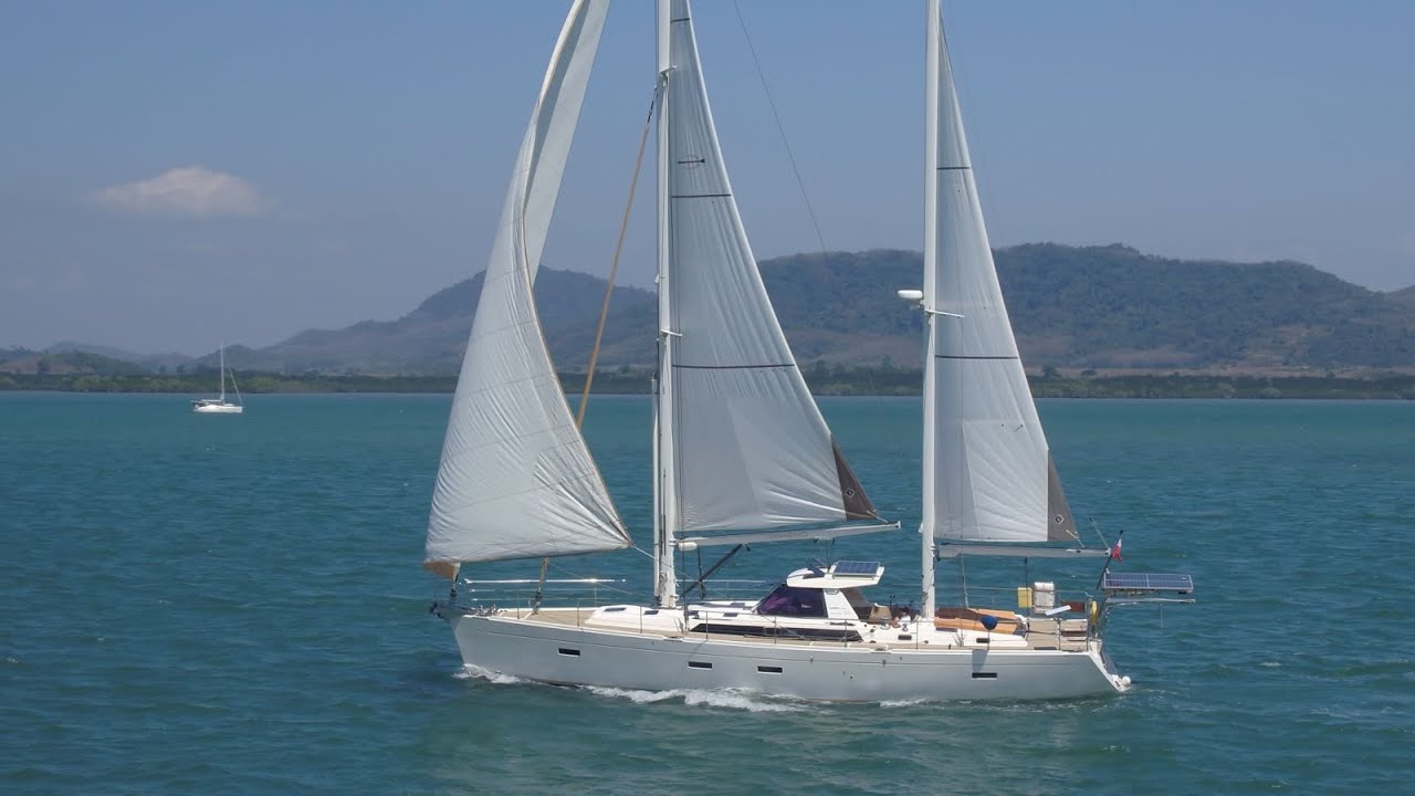 Amel 55 from 2011 with 3 cabins version