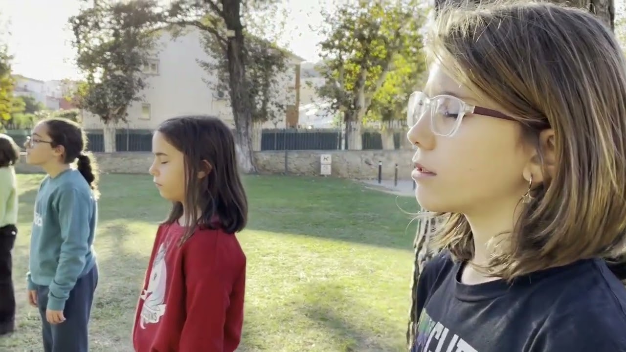 Construïm paraules per seguir construint la humanitat