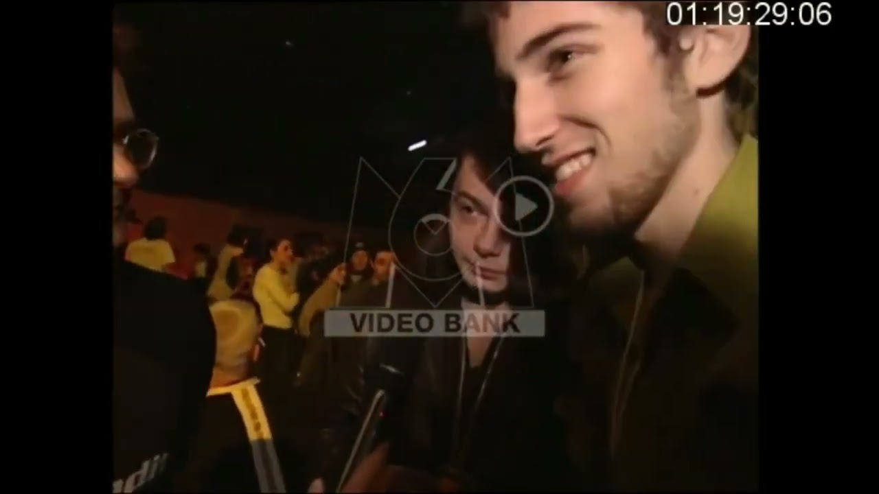 Extrait archives M6 Video Bank  Daft Punk sans casque (1995) | REPORTAGE