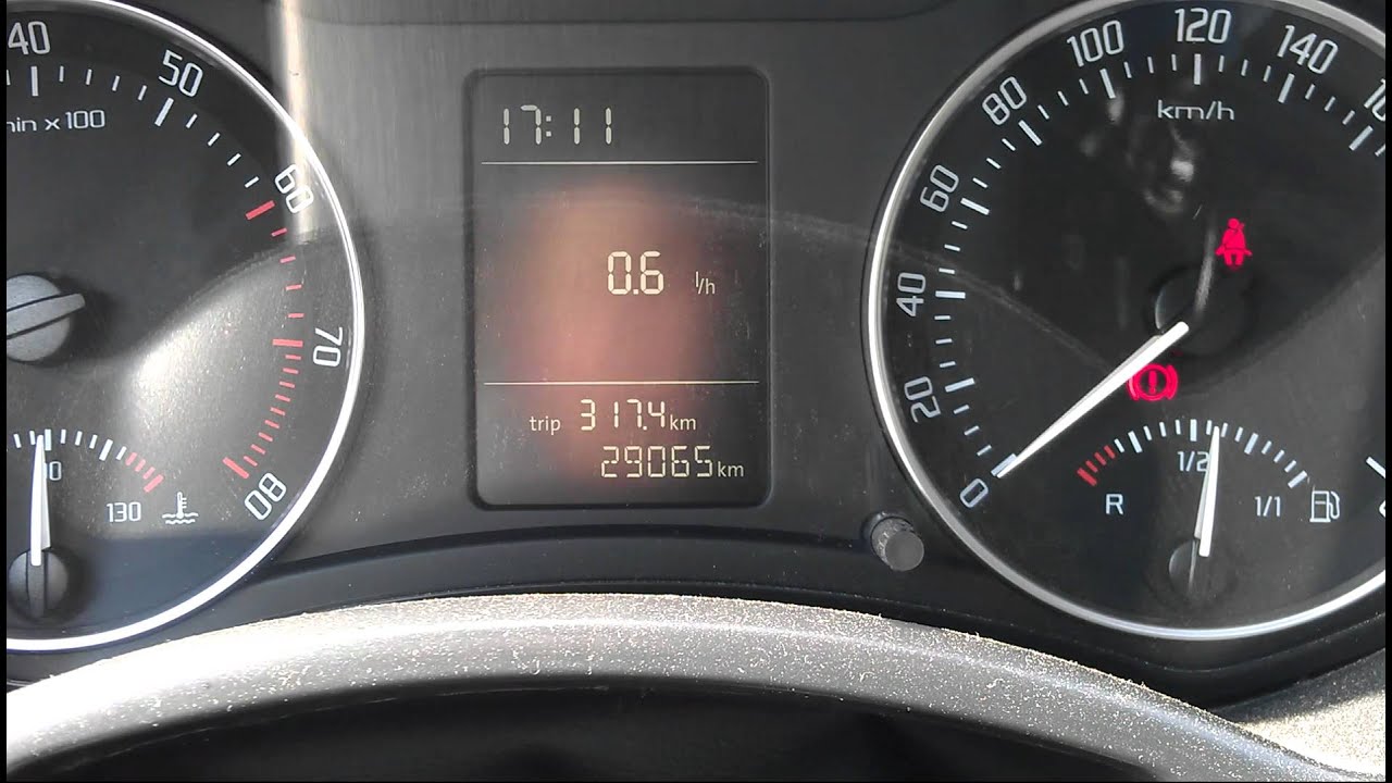 SKODA OCTAVIA II FL 1.4 TSI 90kW 122KM komputer pokładowy podstawowy wyświetlacz opis funkcji
