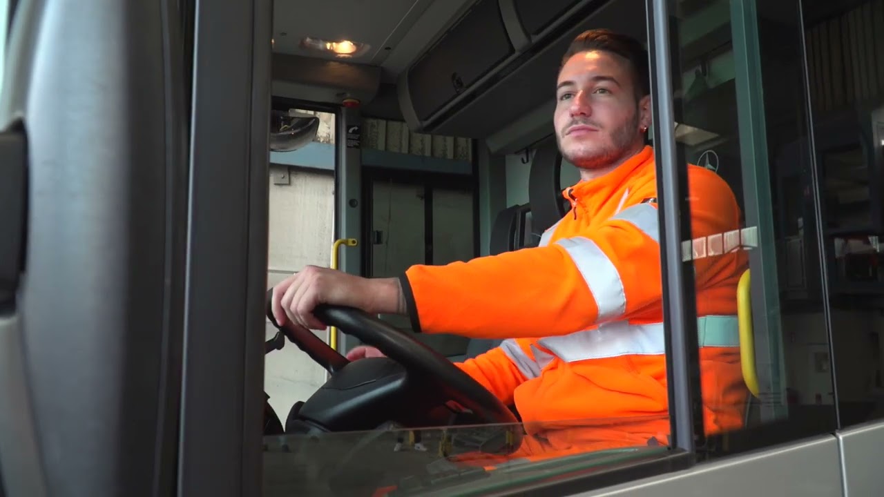 Deine Ausbildung zum Berufskraftfahrer (m/w/d) bei der AWB Köln