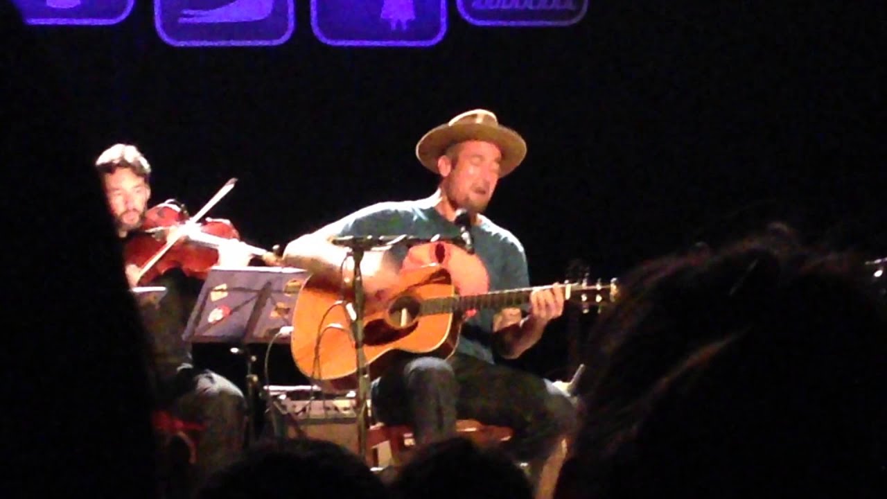 BEN HARPER FOLIES BERGERES 17 MAI pour ADRIEN