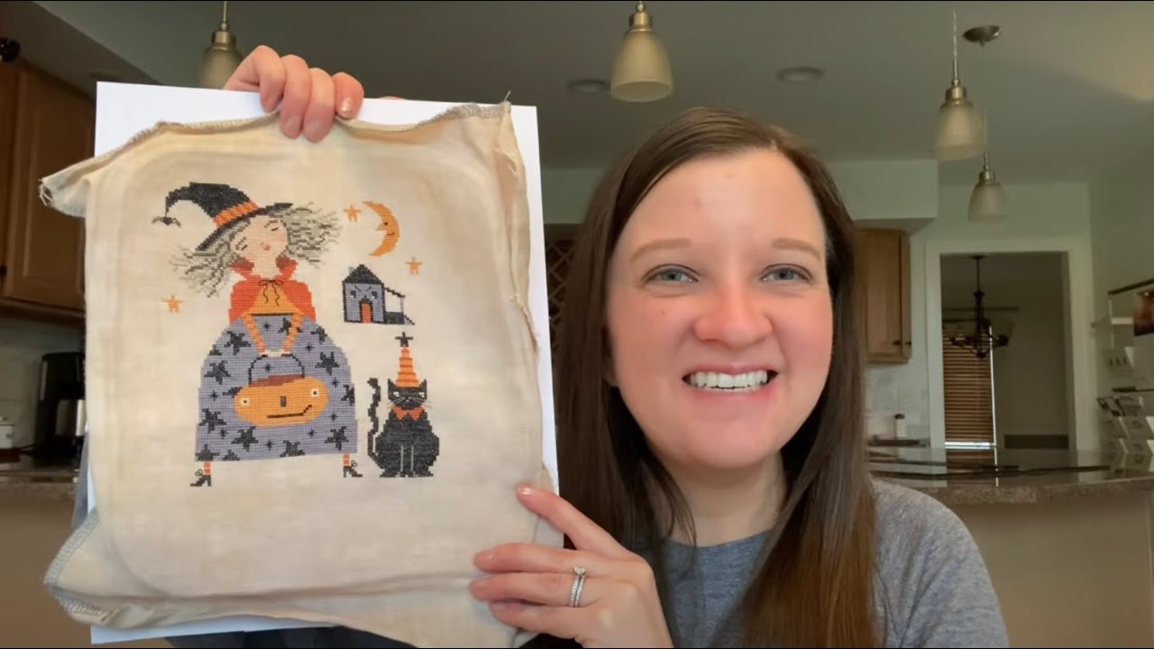 Flosstube #31: Fun Finishes and Stitches and Pages