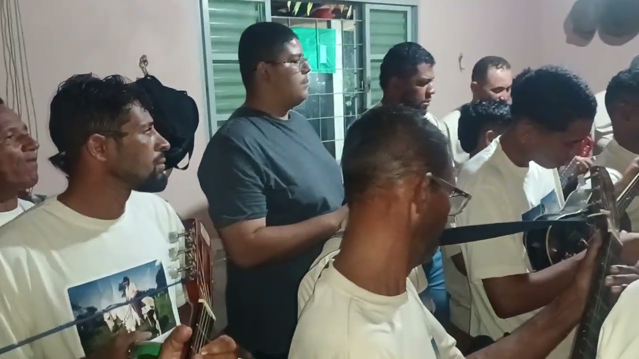 Entrega  da folia  de João  Pedro  e  Amanda Folia Mauro Costa 