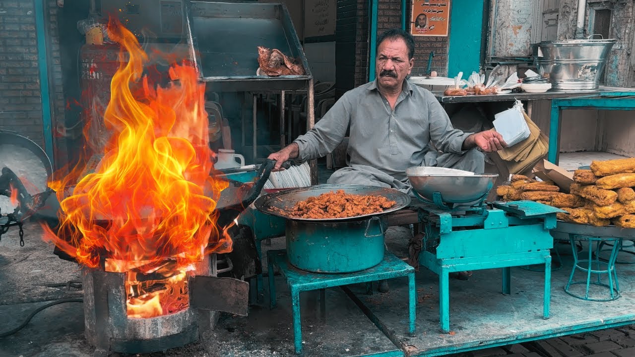 🇵🇰 Лахор, Пакистан: Еда-стрит Гавалманди — пешеходная экскурсия в 4K и субтитры