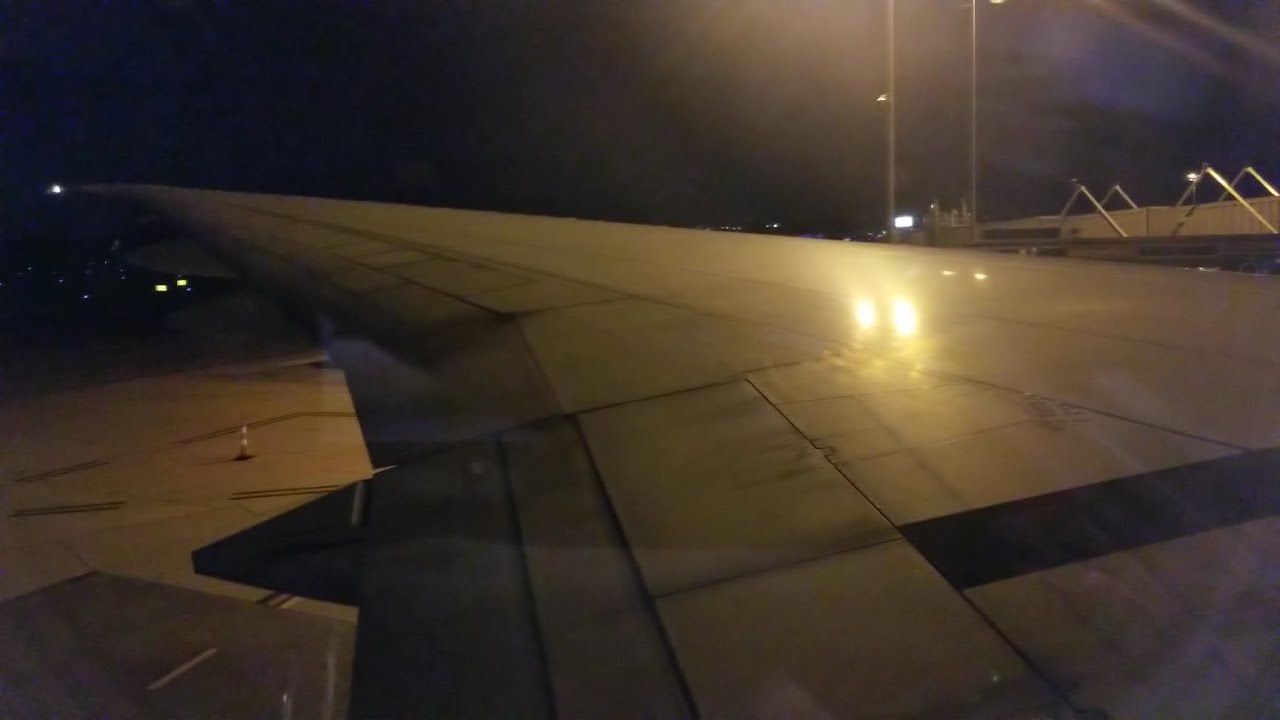 United Airlines Boeing 777-300ER Washington D.C. (IAD) - San Francisco (SFO) Full Flight | Economy