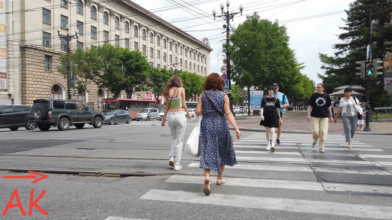 Summer City Walk Around Noon | Sheronova Street, Khabarovsk, Russia, 4k