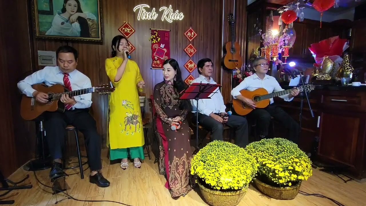 Chương trình : Lời tỏ tình của mùa xuân. Guitar cover.
