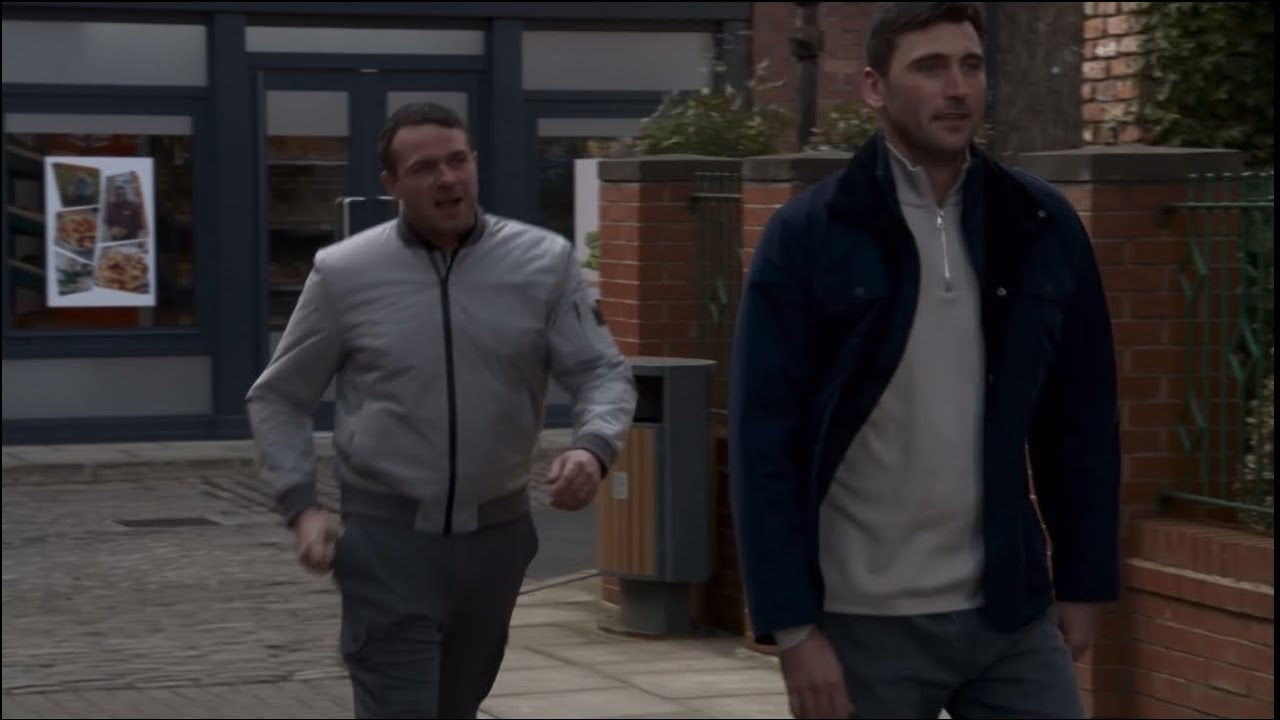 Coronation Street - Kit and Mick Fight In The Street (16th May 2025)