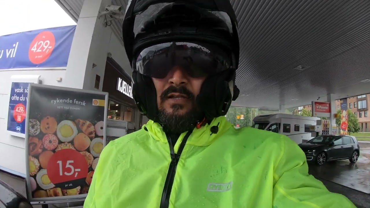 Job trip To Tønsberg, Monsoon Ride On TriumphTiger Oslo to Tønsberg.Monsoon Ride kon Karta hai Yaar