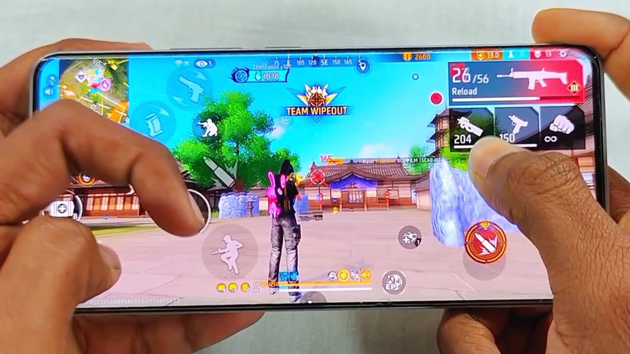 Solo Vs Squad Handcam ⚡ Poco X7 Pro 📲 Free Fire Gameplay 🎯