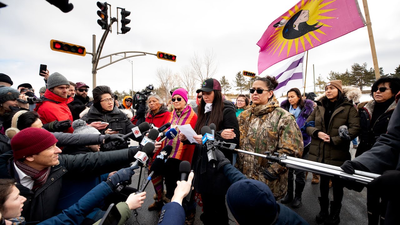 Kahnawake Mohawks end rail blockade