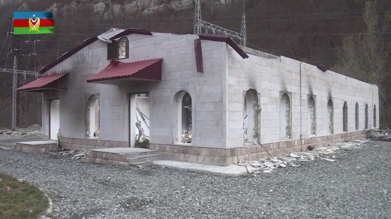 İşğaldan azad olunan Kəlbəcər şəhərində Azərbaycan bayrağı qaldırılıb