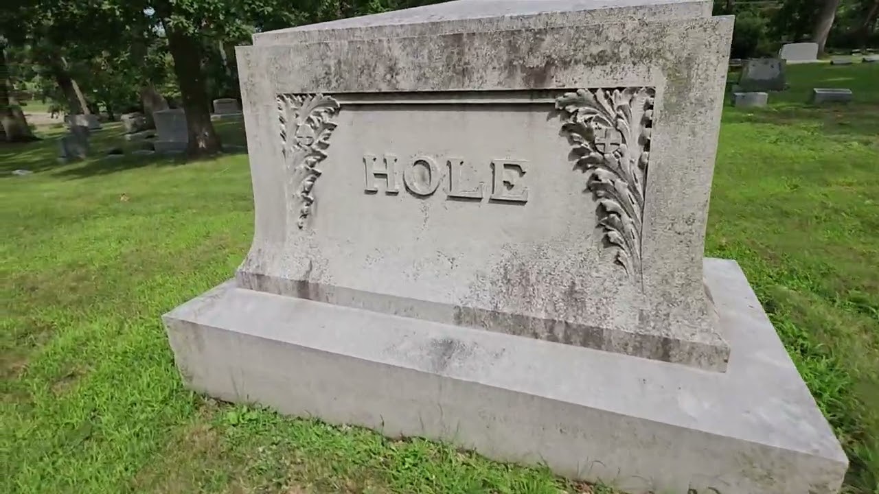 Bronswood Cemetery In Oak Brook, IL