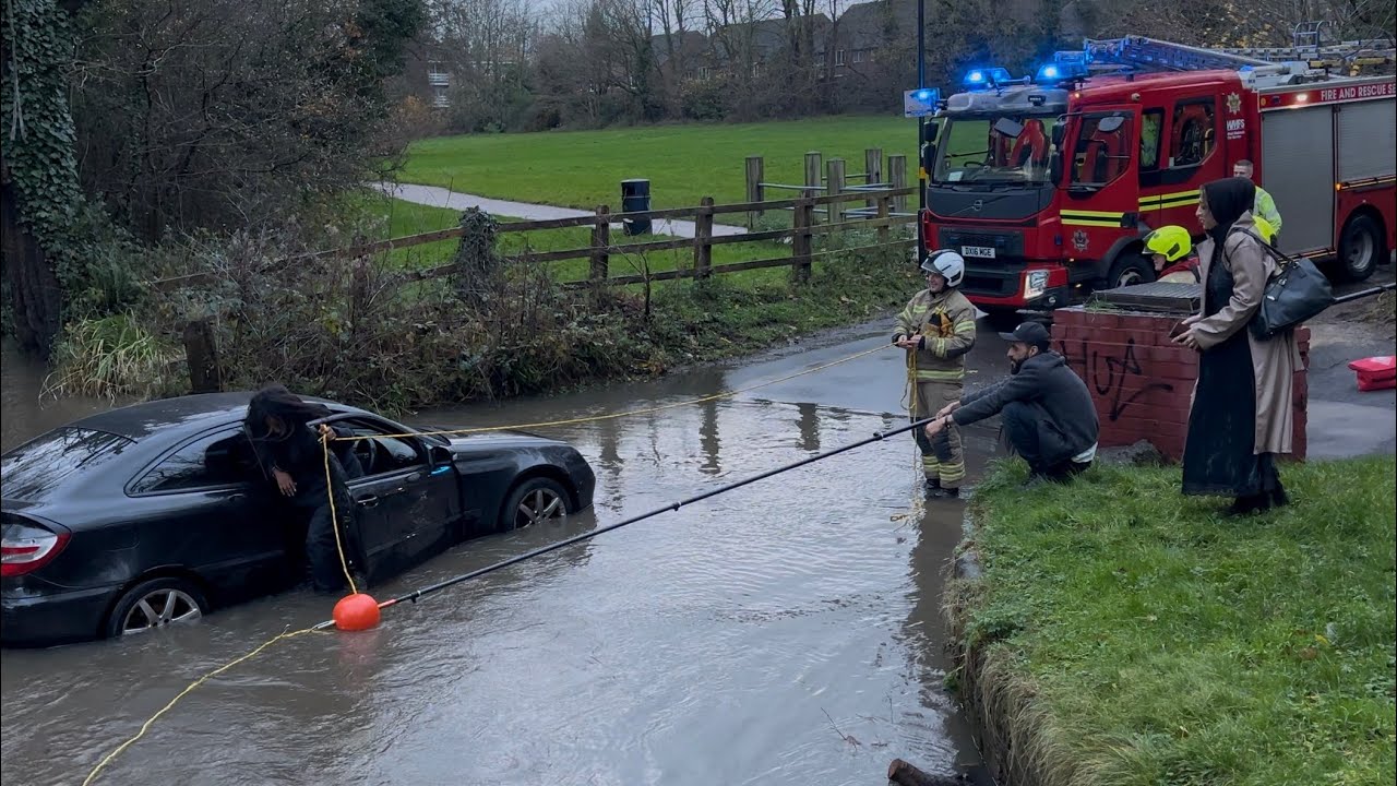 Fire Brigade Called?! || Storm Bram Flooding (Part 2) || Vehicles vs Floods compilation || #203
