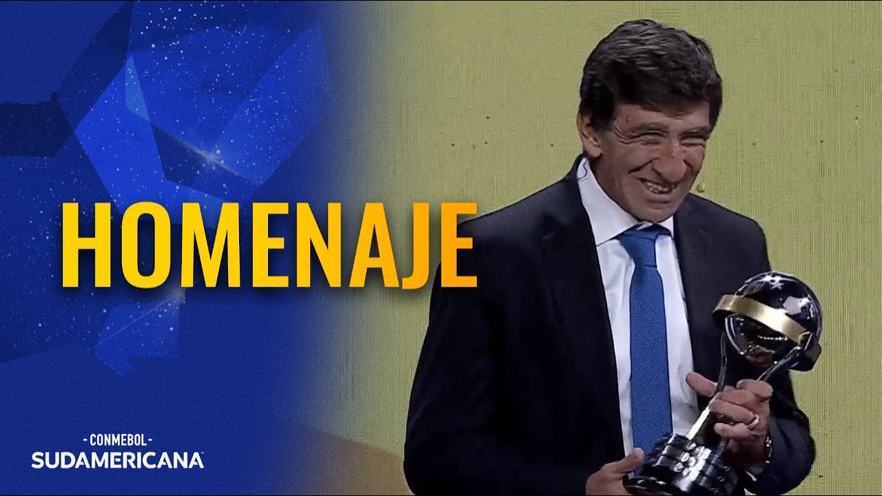 HOMENAJE A GUSTAVO COSTAS | CAMPEÓN DE LA CONMEBOL SUDAMERICANA Y RECOPA