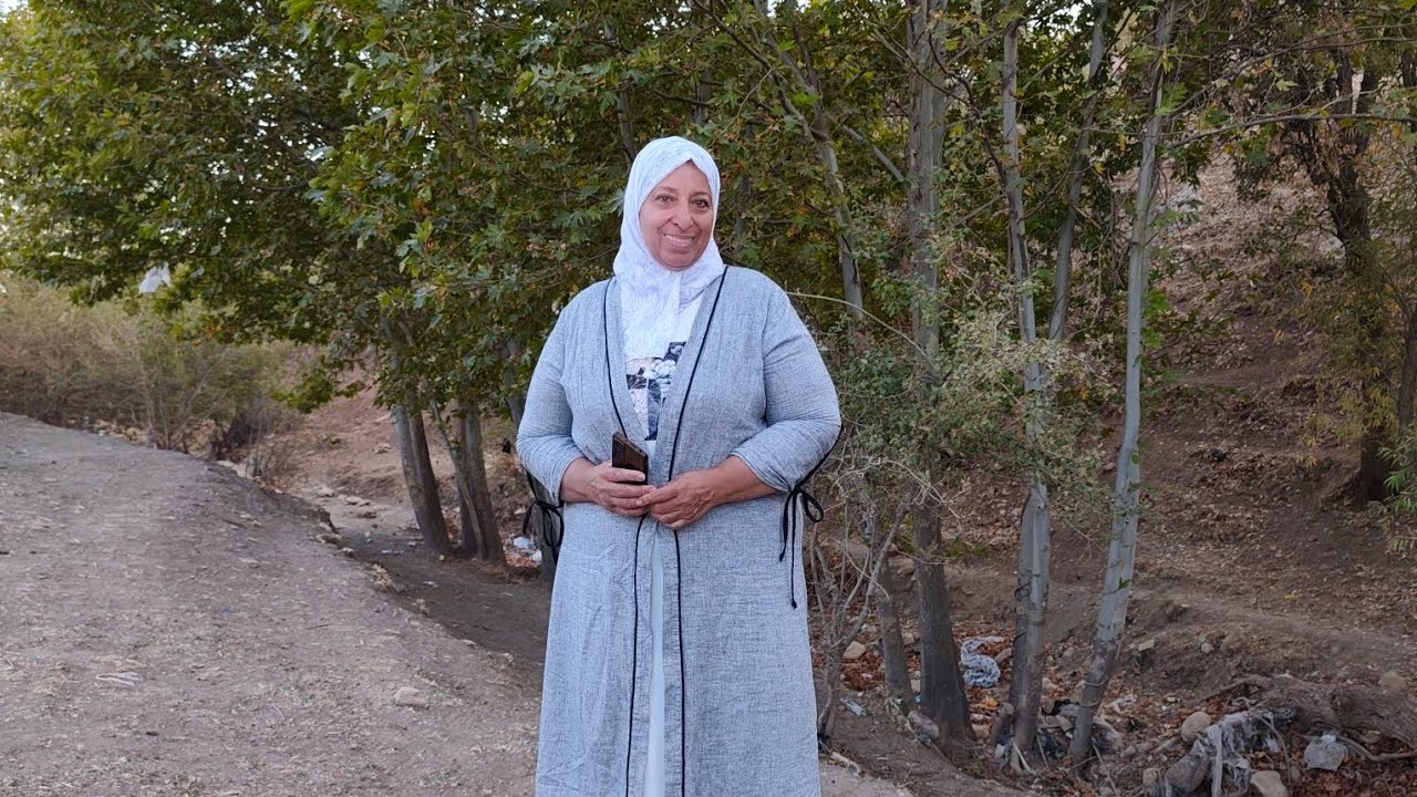 طلعت نهاية الأسبوع ويا صديقاتي/ضحك/أجواء/وعشه طيب/،🥰🌜🎊🌹🌹💐