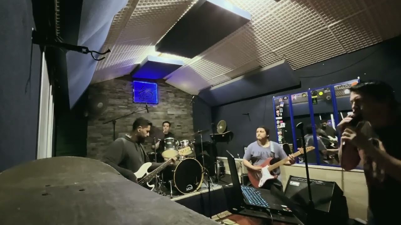 Cover dani California, Red hot chili peppers, (banda By the way, Temuco, Chile).