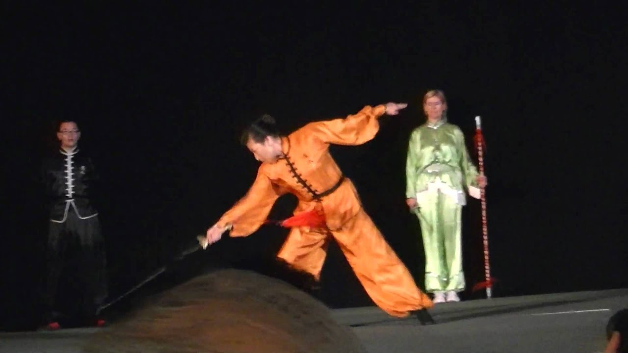 Gini Lau Performance 2010