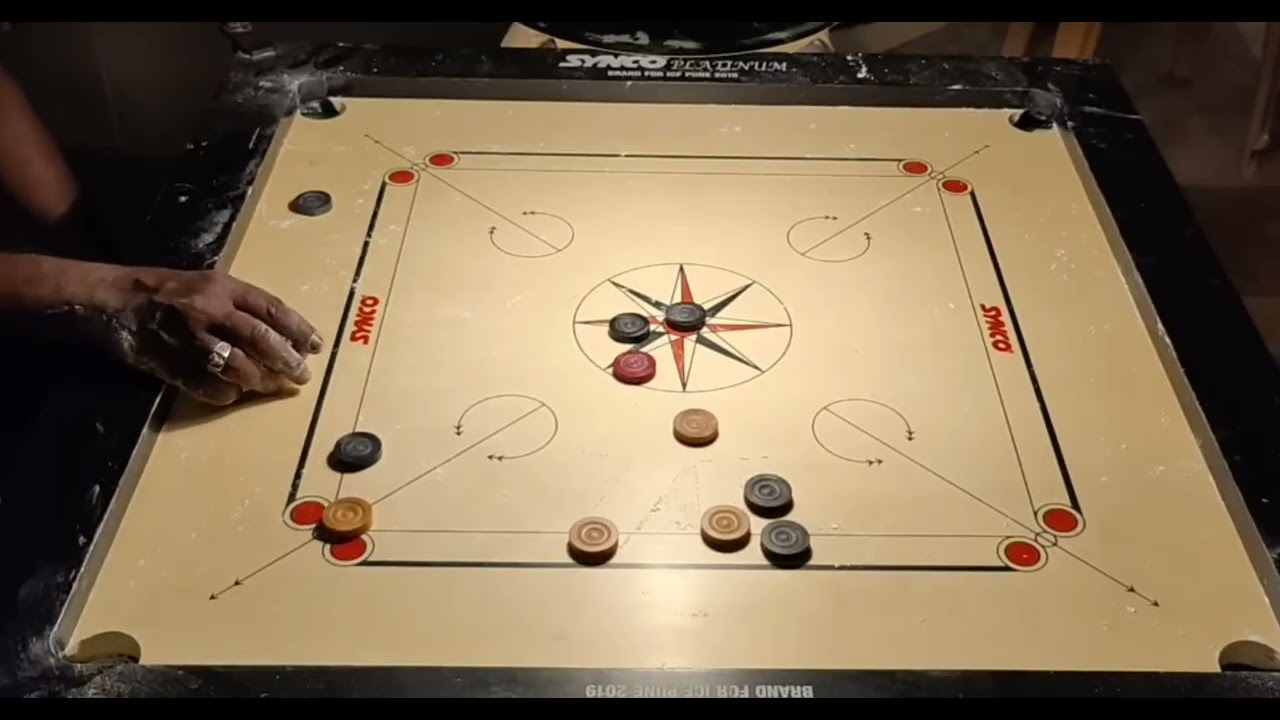 A very high pressure game on the carrom board must watch and subscribe