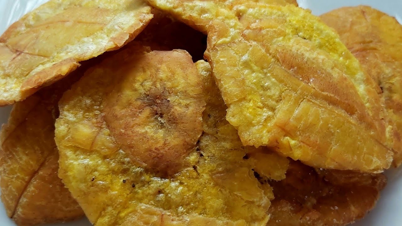 How to make green pressed fried plantain Jamaican style/Tostones#easyrecipe@Trina'snyammings