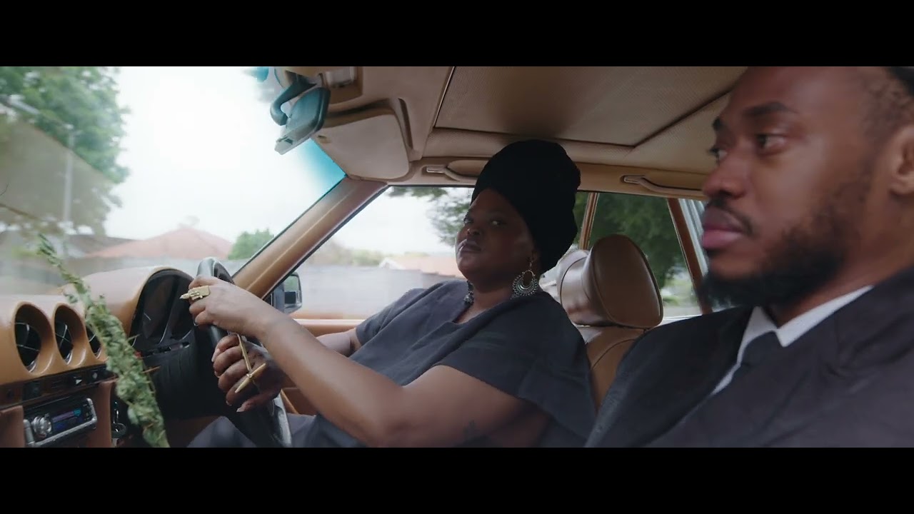 Solo Ntsizwa & Buhlebendalo - Ulele Ubaba