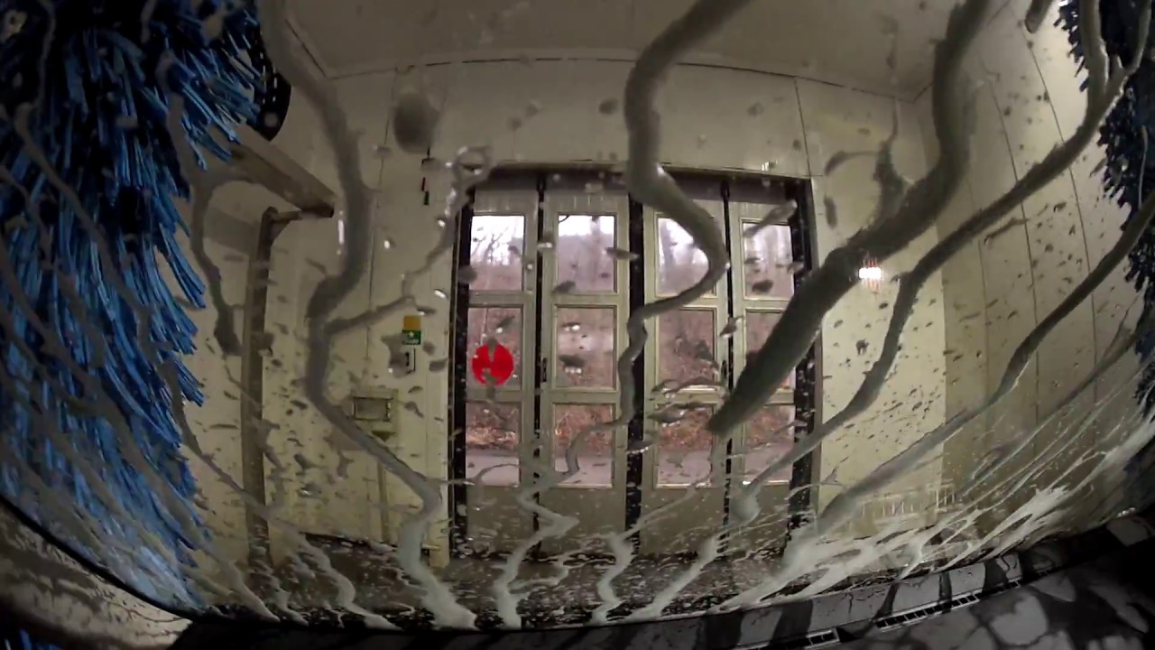 August Hylse - LIVE inifr&aring;n BILTV&Auml;TT RONNEBY (Inside a Car Wash) (GoPro 2)