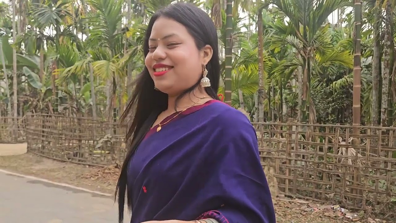 Shaadi ka season chal raha hai aur main isse full enjoy kar rahi hoon...😍😂