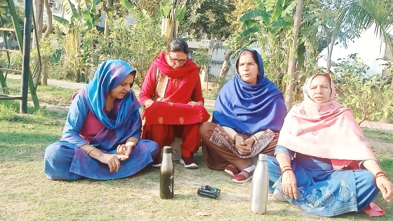 जकड़ी। बेबे ला ऐडी की दाब पाड ला हे चोटी।