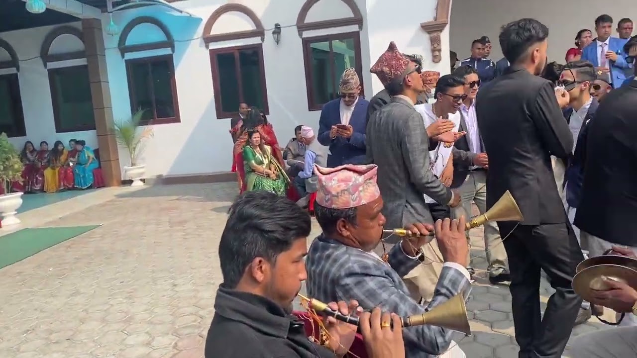 दोलाखाको चरिकोट ऊखुबारी को बिवाह को पन्चेबाजा