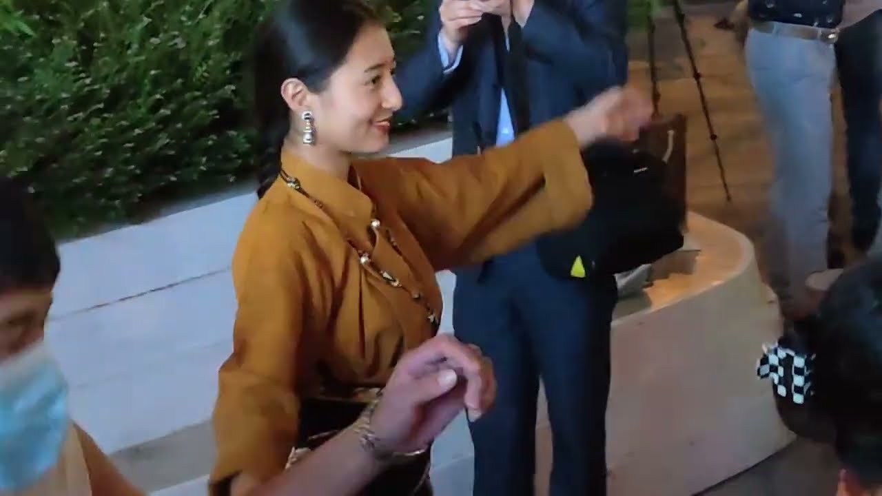 小青措49  小青措和西饶姐姐在一起非常完美。