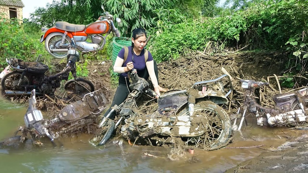 Mechanic Girl Complete Recovery of a Flood Ruined Motorcycle Engine by a Calm Precision