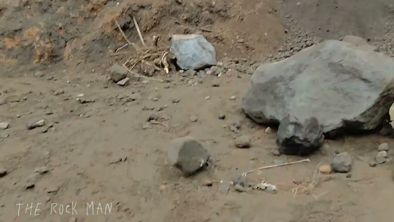 massive excavation of rocks and sand‼️climb and dig sand cliffs