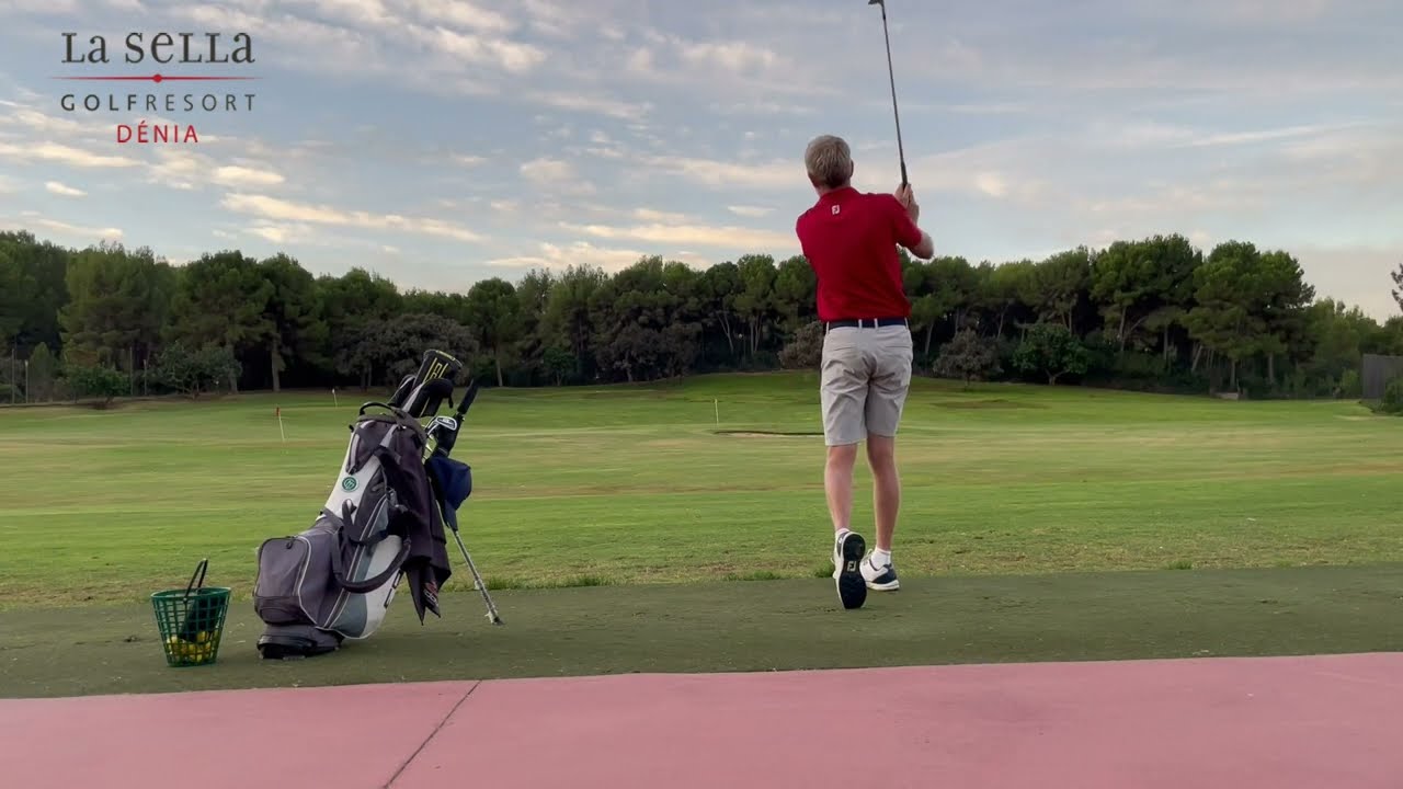 Niclas svingar La Sella & El Bosque Golf Club, Spanien - oktober 2023