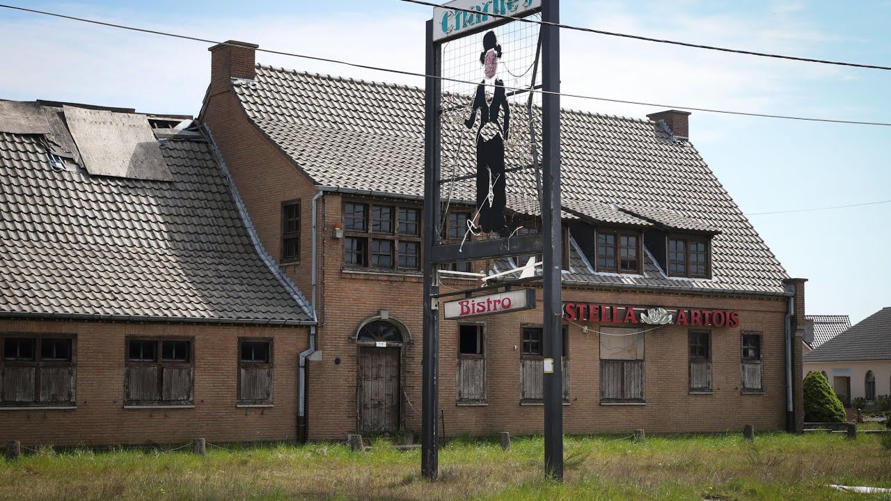 Verlaten Discotheek Met een Discobal! (België)