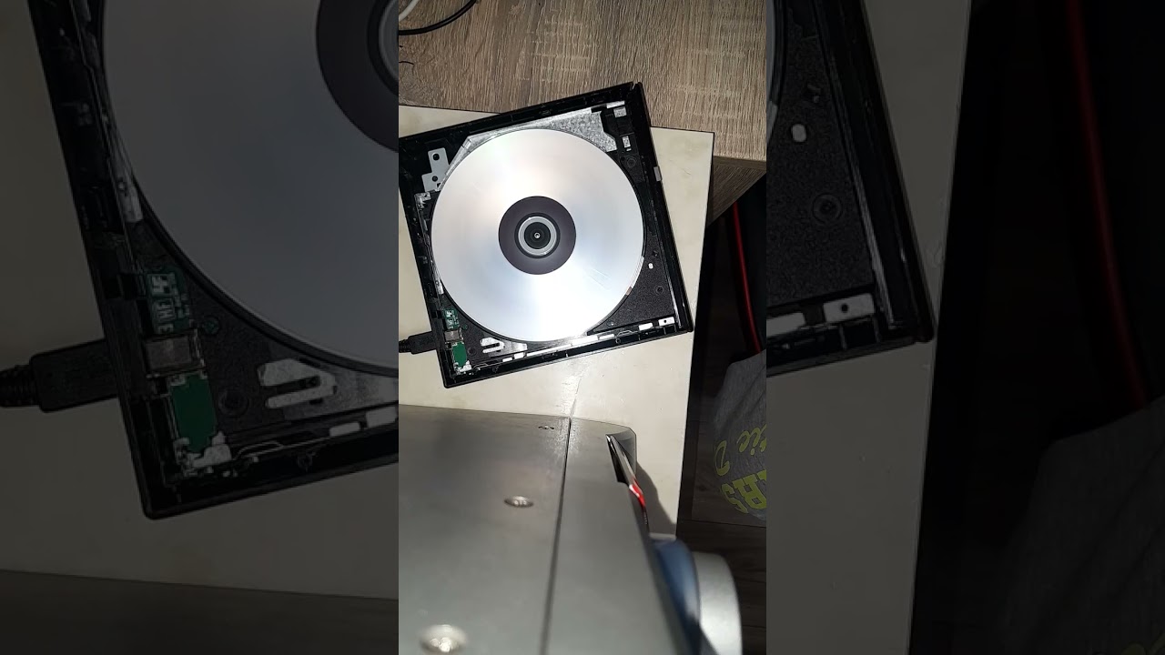 Asus DVD drive test with CD-R disc