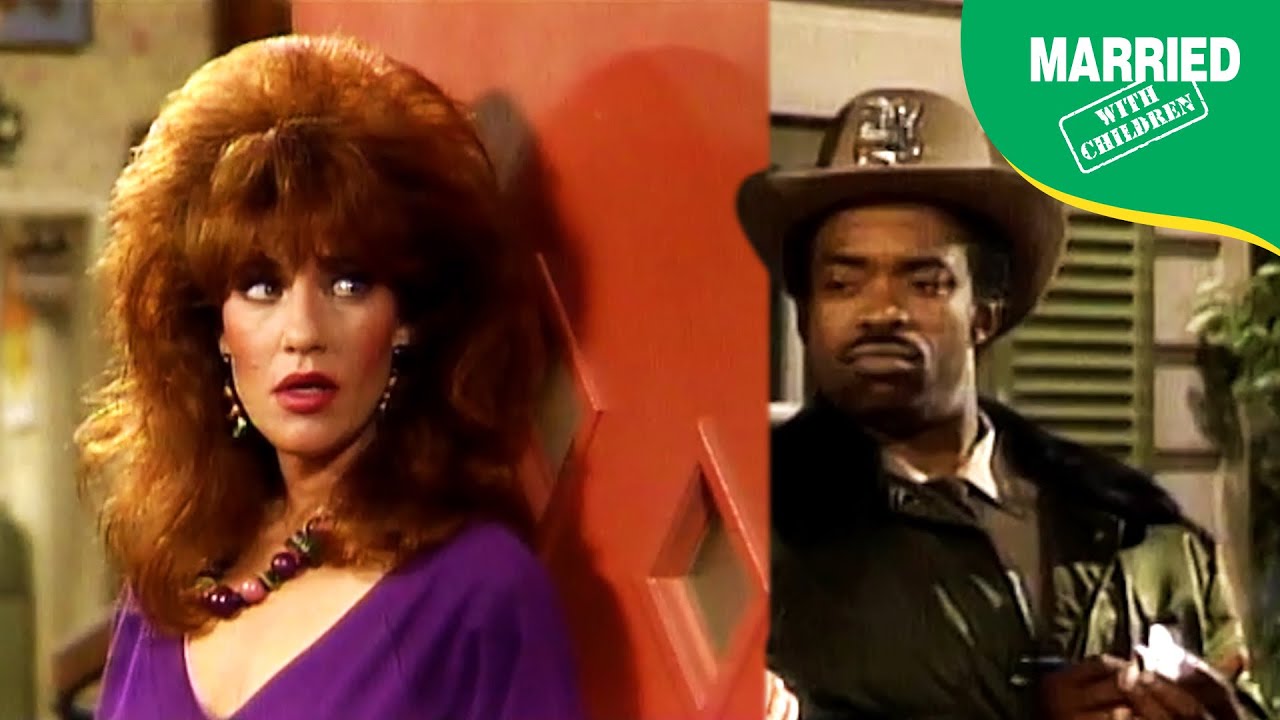 Peggy Turns Al In To The Law | Married With Children