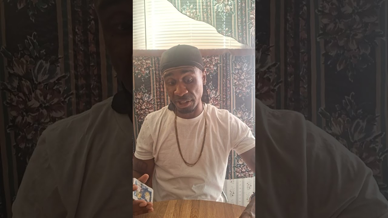 Дева ♍️ любит читать. Этот человек серьезно настроен на то, чтобы провести с вами всю жизнь ❤️