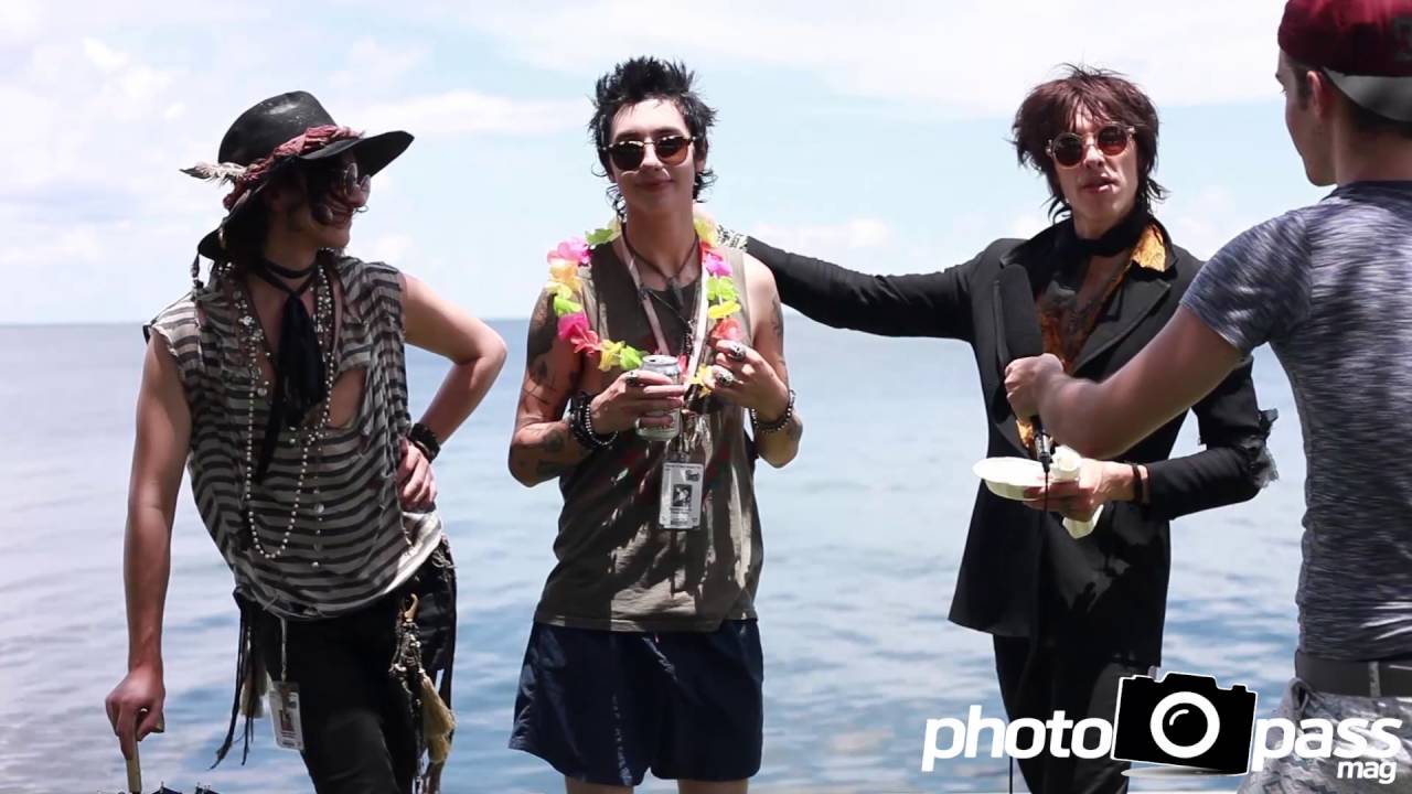 Warped Wednesday: Interview with Palaye Royale