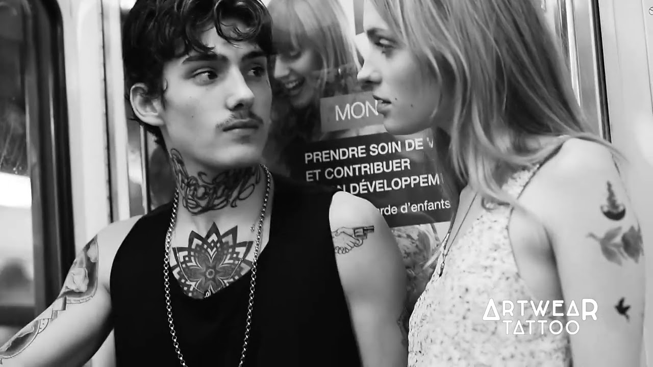 ArtWear Tattoo - Lovers on the subway